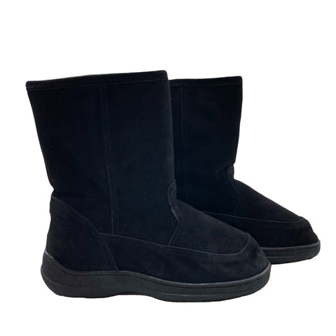 Classic Short 9" UGG with stitched sole Black